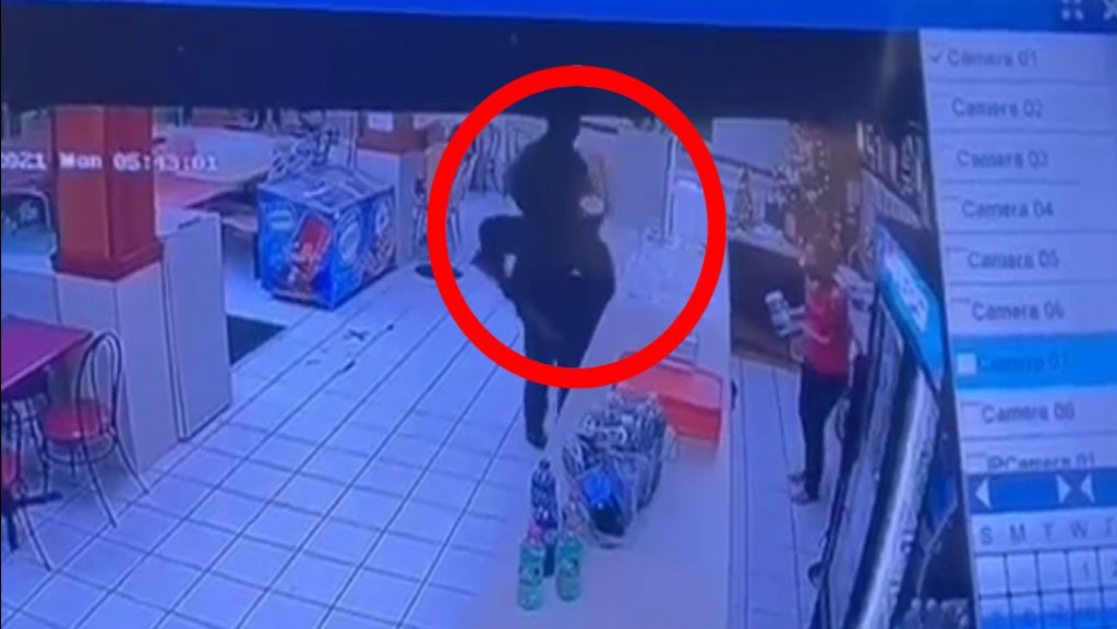  Video: Momento en que asaltan restaurante &ldquo;Chino&rdquo; en Orocovis 