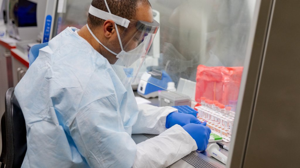  Laboratorio de Salud P&uacute;blica continuar&aacute; analizando muestras de COVID-19 