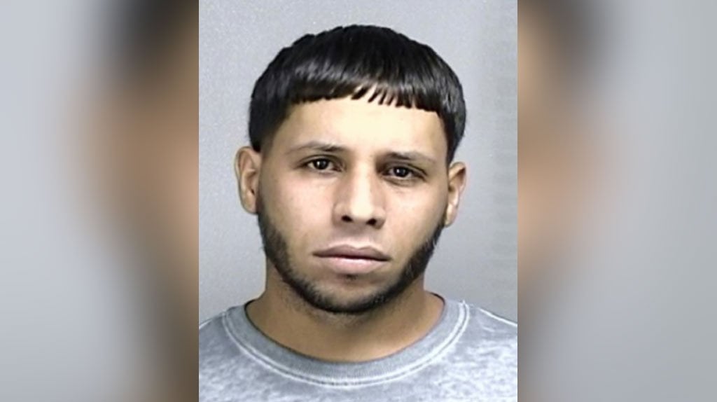  Arrestan a hombre por acosar y acechar a su expareja en Dorado 