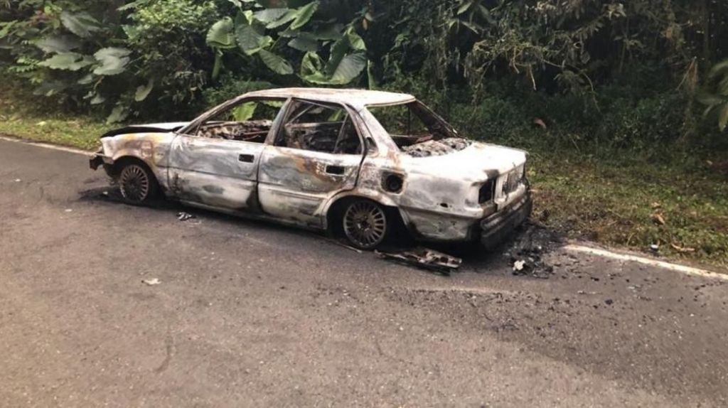  Hombre muere calcinado en auto en Patillas y pasajera logra escapar 