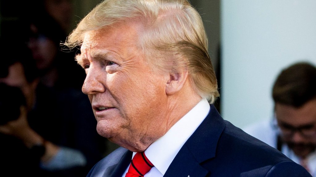  Trump est&aacute; considerando indultarse a s&iacute; mismo, seg&uacute;n The New York Times 