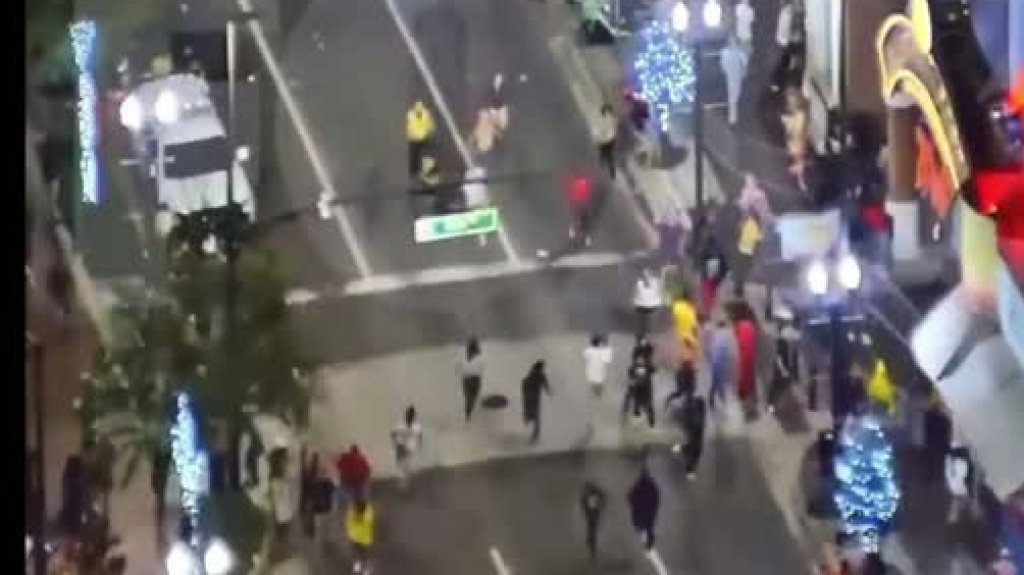  Video del momento en que &ldquo;Chamaquito&rdquo; tirotea durante en &ldquo;Party&rdquo; de Halloween en el centro de Orlando 