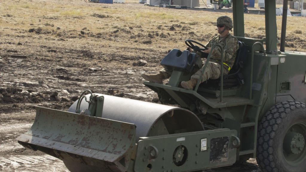  Refuerzan frontera en California ante posible arribo de caravana de migrantes 