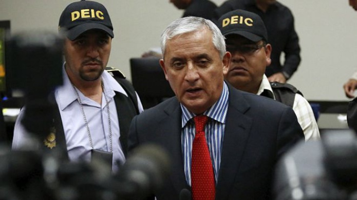 El expresidente de Guatemala Otto PÃ©rez Molina es enviado a prisiÃ³n