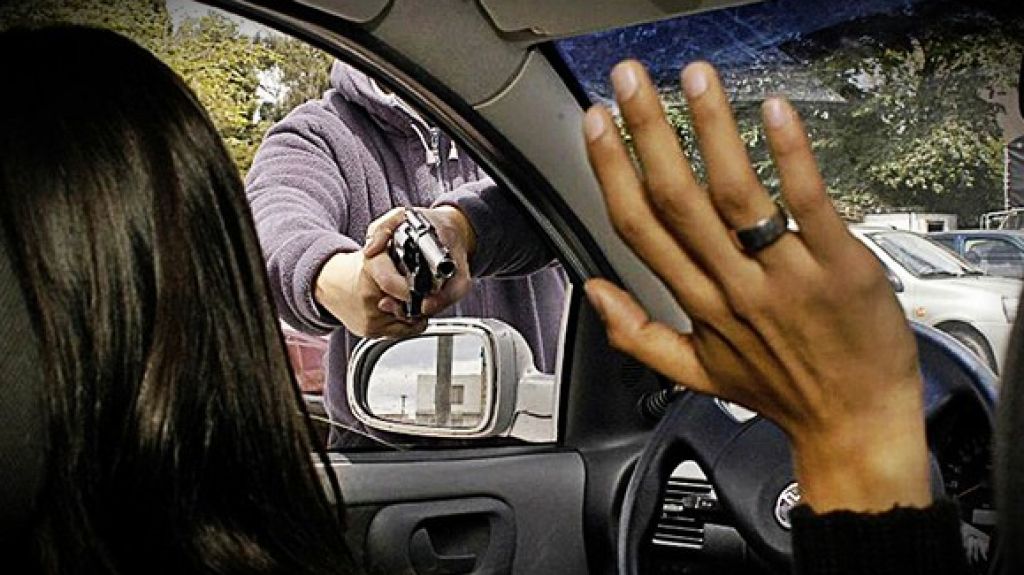  Roban por carjacking a una mujer en Carolina 