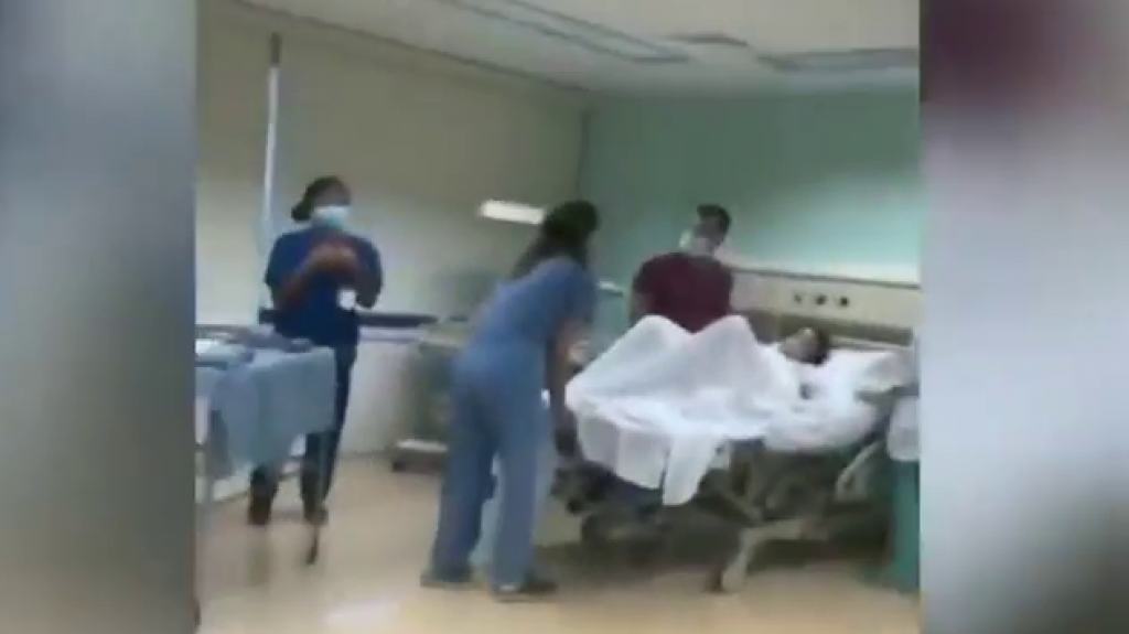  Video: Preparaban a esta mujer para dar a luz al momento de la explosi&oacute;n en Beirut 