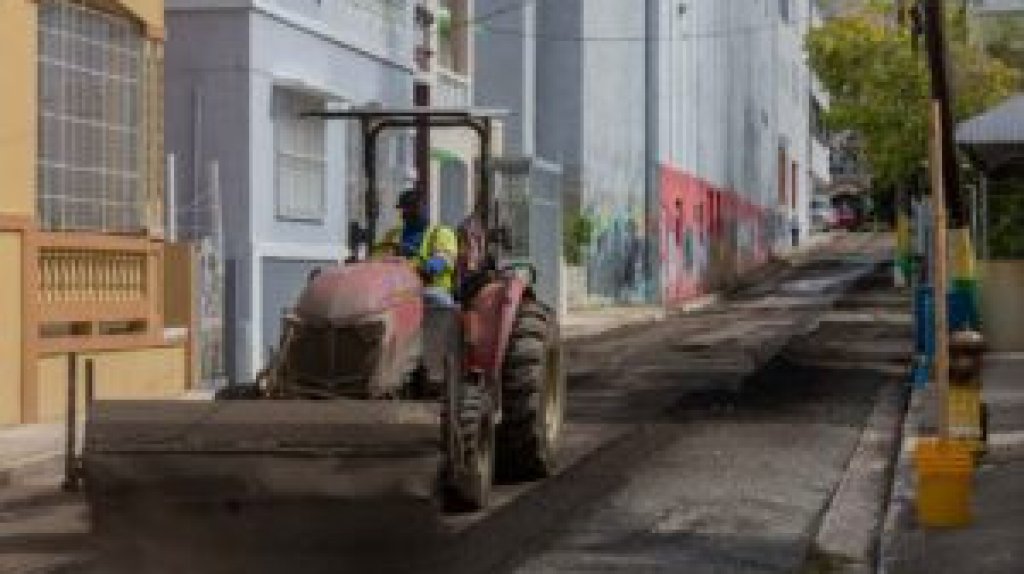 Municipio de San Juan anuncia mejoras en la calle Ernesto Cerra y la comunidad El Gandul 