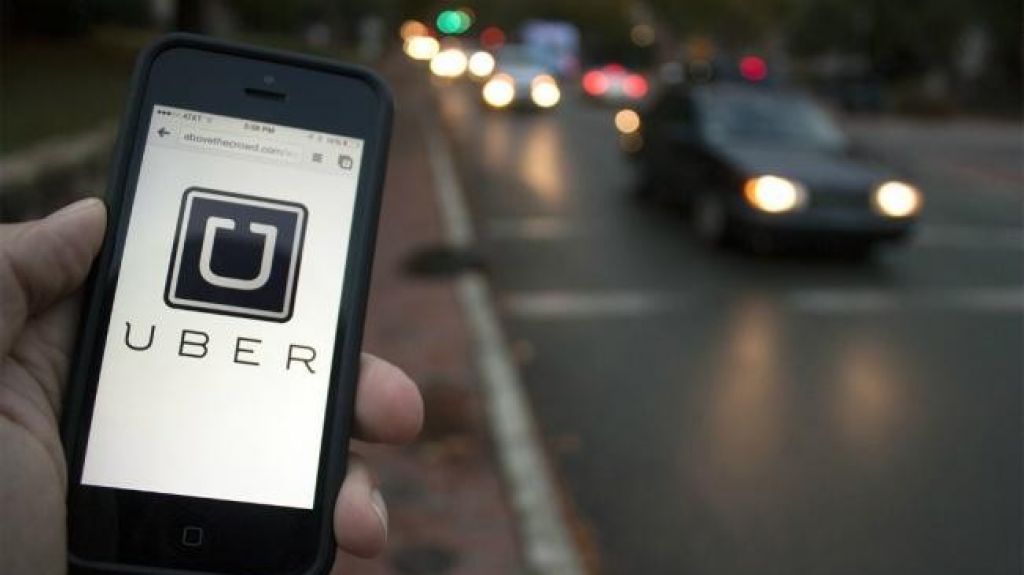  Conductora de Uber v&iacute;ctima de carjacking en Puerto Nuevo 