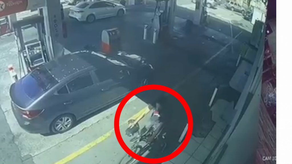  Video: cámaras de seguridad captan violente accidente en gasolinera de San Juan 