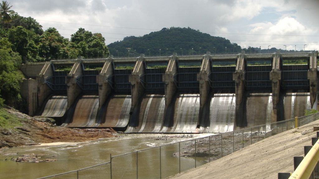  Carra&iacute;zo se sigue quedando sin agua, mientras observan otras dos plantas de la zona este 