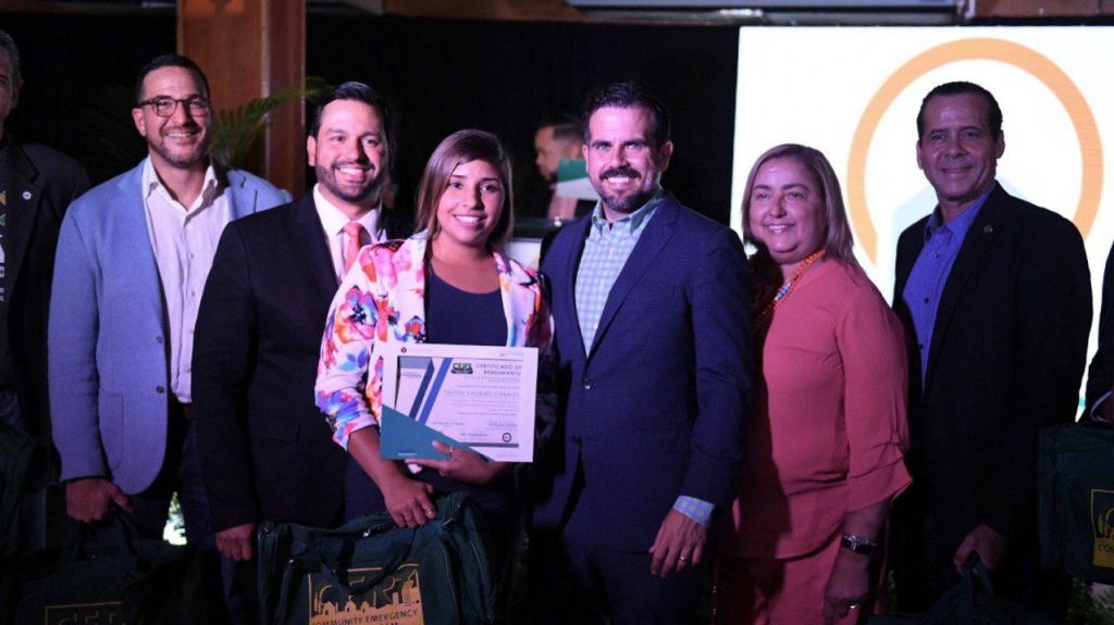  Cientos de participantes se grad&uacute;an de curso de respuesta a emergencias 