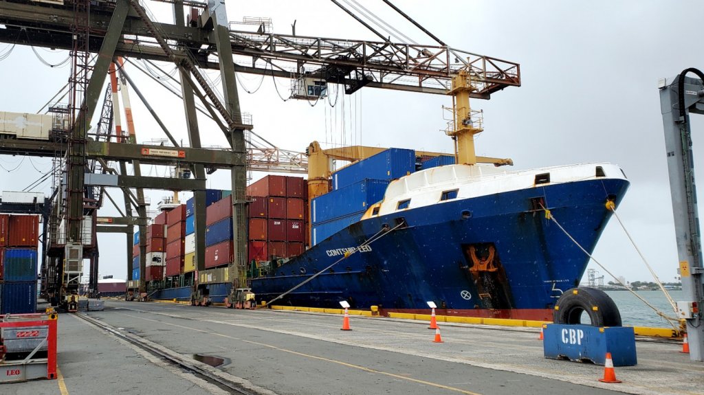  Rodr&iacute;guez se&ntilde;ala que es &ldquo;necesario y urgente&rdquo; descentralizar la carga de los puertos de San Juan a los de Mayag&uuml;ez y Ponce 