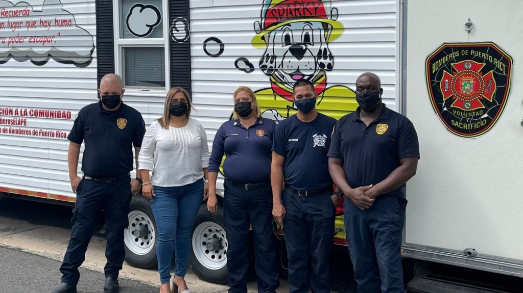  Senadora Jim&eacute;nez Santoni lanza campa&ntilde;a de ayuda emocional a estudiantes del distrito de Carolina 