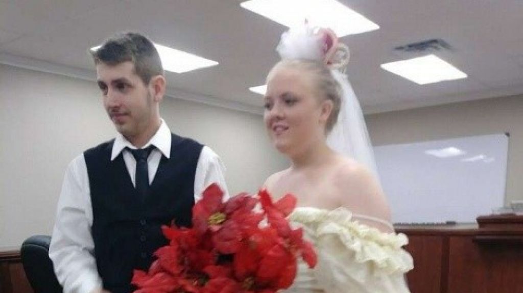  Pareja muere en accidente minutos despu&eacute;s de casarse 