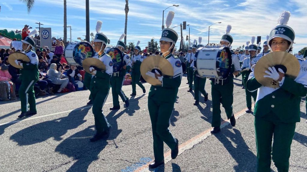  Impresionante participaci&oacute;n de la Banda del RUM en el Desfile de las Rosas 