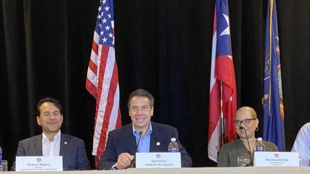  Gobernador de Nueva York dice que hay que dejar la pol&iacute;tica y exigirle al presidente que suelte los fondos para Puerto Rico 