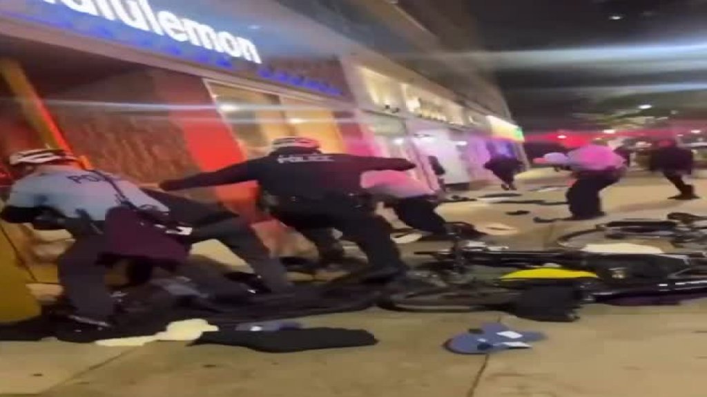  Video: Momento en que policía de Filadelfia enfrenan “saqueadores” de tiendas 