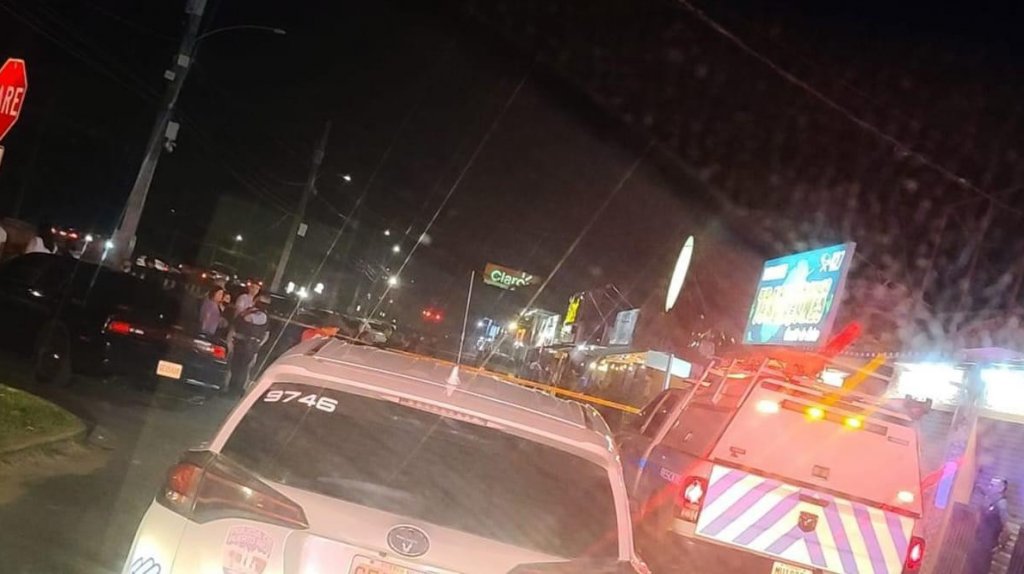  Un hombre muerto y una mujer herida durante tiroteo en kiosko de Luquillo 