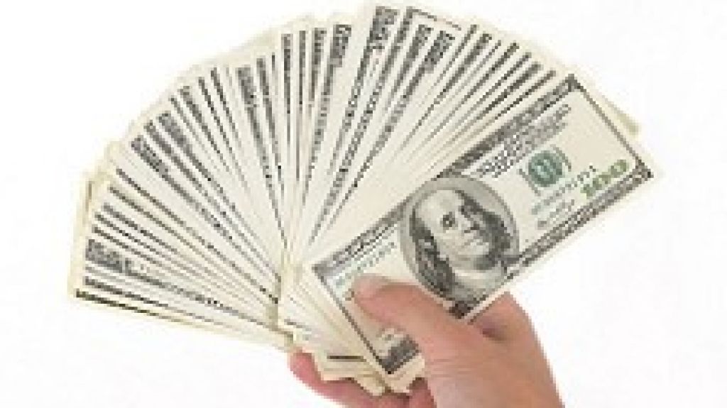  Asignan fondos a cuatro municipios para rehabilitaci&oacute;n de viviendas y construcci&oacute;n permanente 