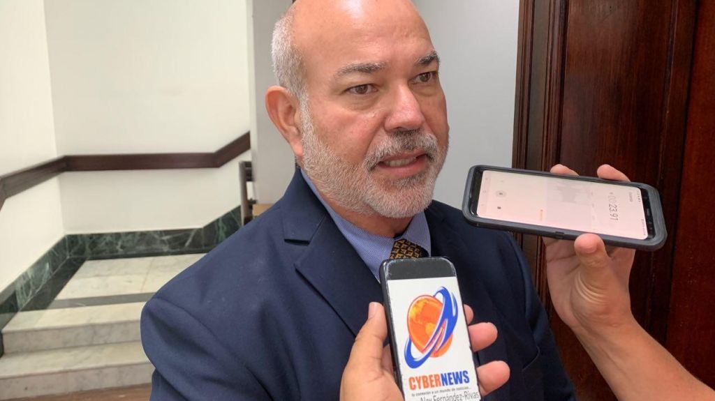  Presidente de la C&aacute;mara anuncia medidas para imponer m&aacute;s controles y transparencia al proceso de compras durante una emergencia 