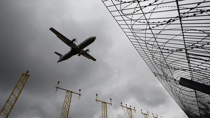 Cuatro personas muertas en un accidente aÃ©reo en un aeropuerto de MoscÃº