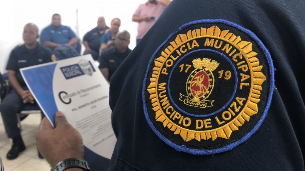  Alcaldesa le sube el salario a su polic&iacute;a 