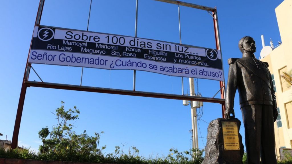  Con pancartas reclaman al gobernador que se acabe el abuso con la luz en Dorado&nbsp; 