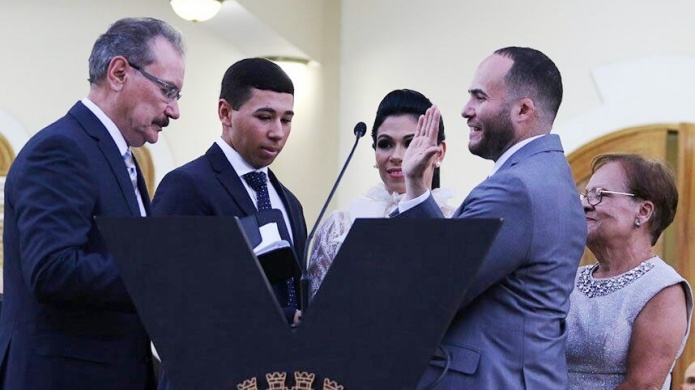 Juramenta nuevo alcalde de Yauco y se baja el sueldo 