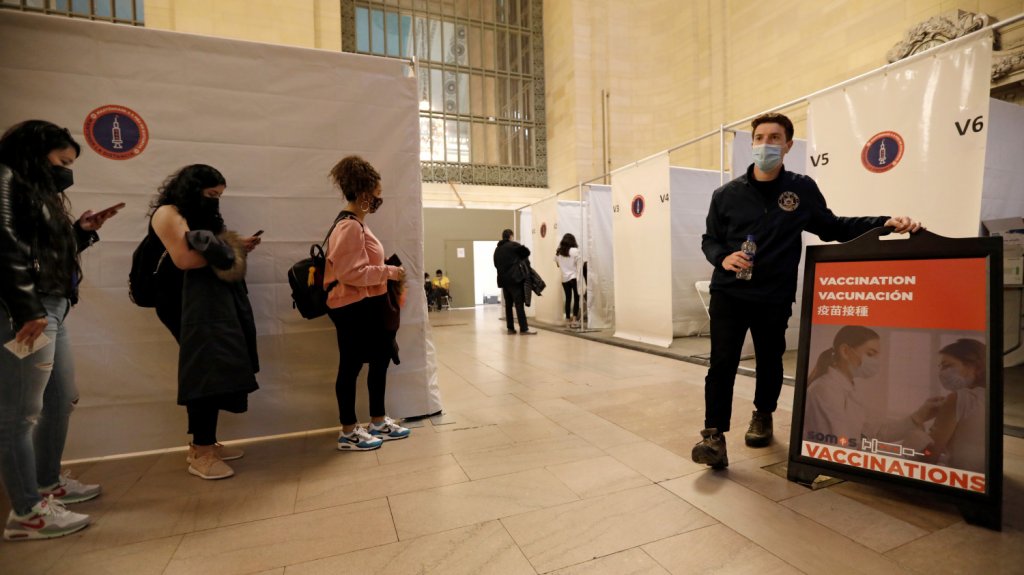  El turismo de vacunas se abre paso de Latinoam&eacute;rica a EE.UU. 