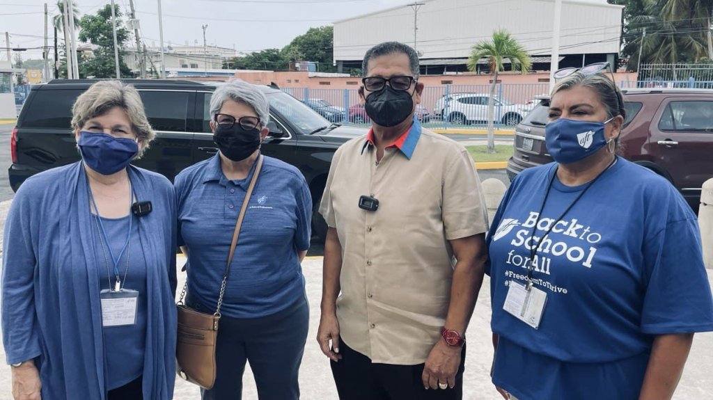  Impresionada presidenta AFT con protocolos de salud en las escuelas y critica que para la infraestructura no hicieron lo mismo 