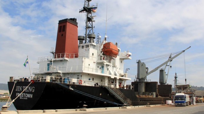 Filipinas incauta barco norcoreano; aplica sanciones de ONU