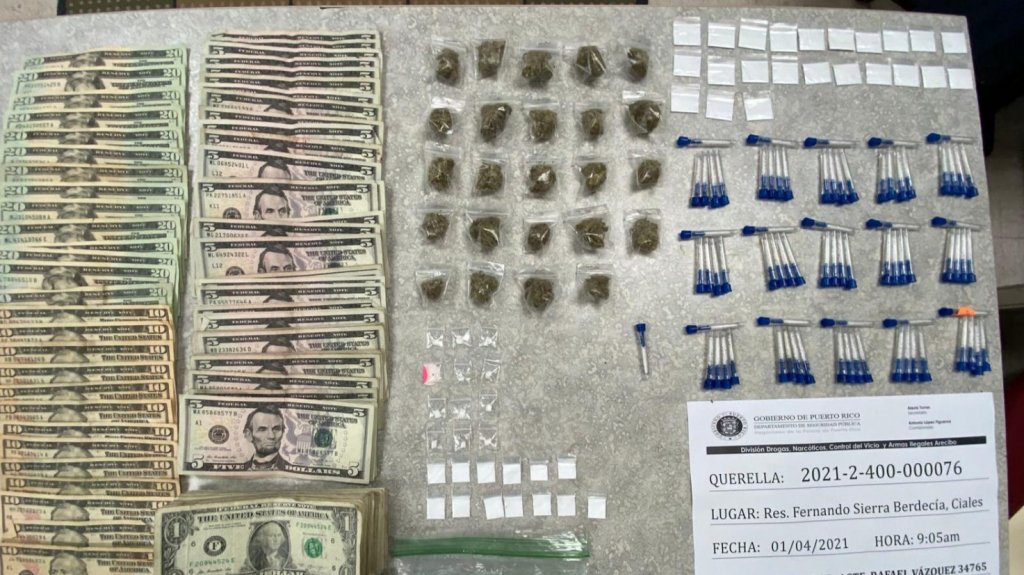  Arrestan varias personas con droga en Residenciales en Ciales 