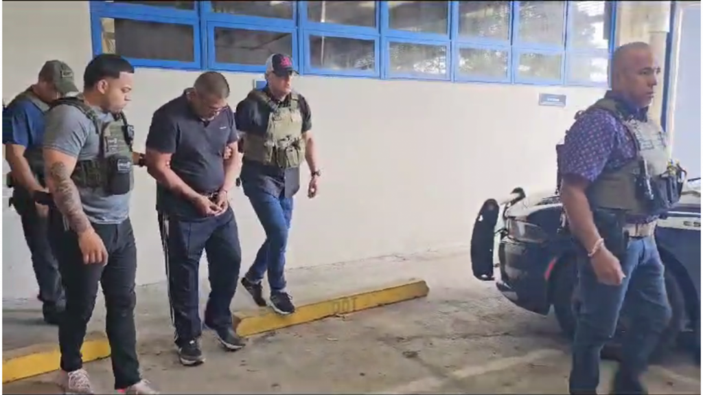  Video: Arrestan en Yabucoa a hombre acusado de asesinato 