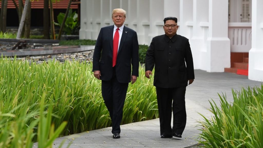  Trump anuncia la firma de un documento con Kim Jong-un 