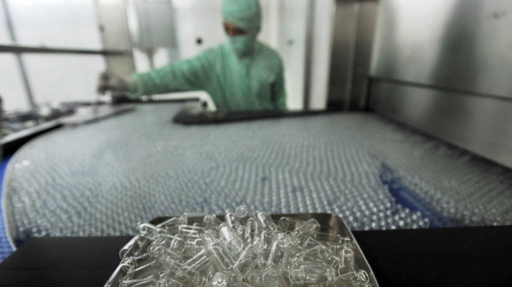  Video: China autoriza las pruebas de la primera vacuna contra el coronavirus por espray nasal 