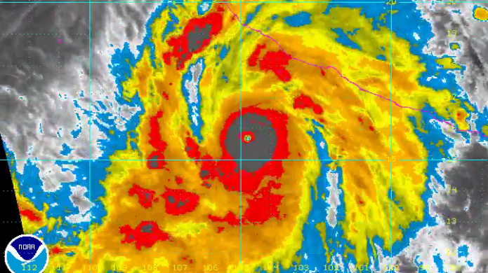 "Potencialmente catastrÃ³fico": Elevan a 5 la categorÃ­a del huracÃ¡n Patricia en MÃ©xico