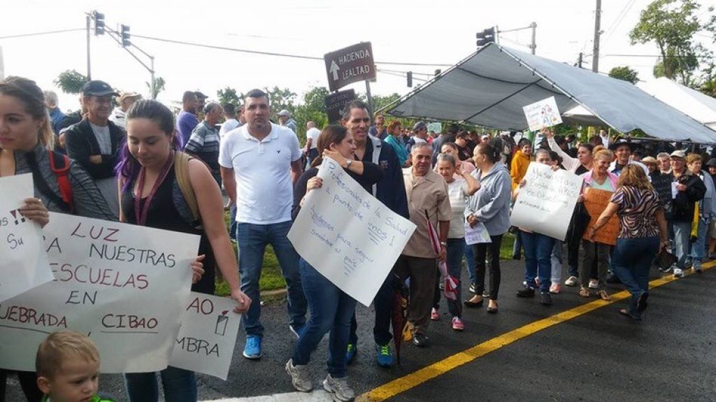 Camuy est&aacute; a oscuras y la gente est&aacute; crispy 
