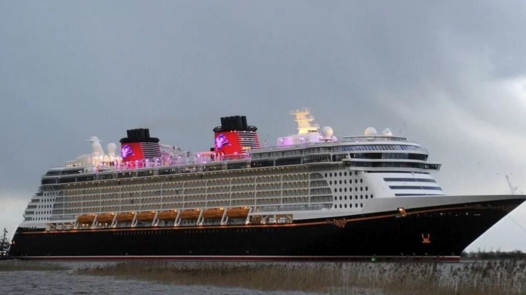  Video: Momento en que evacuan a bebe de un año del crucero de Disney al llegar al puerto de San Juan 