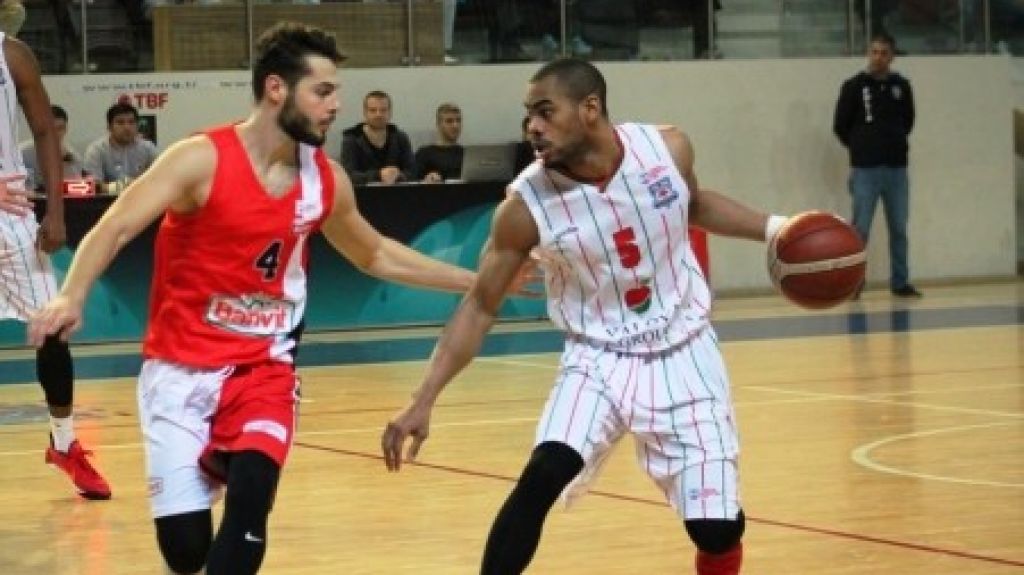  Piratas firman segundo refuerzo 