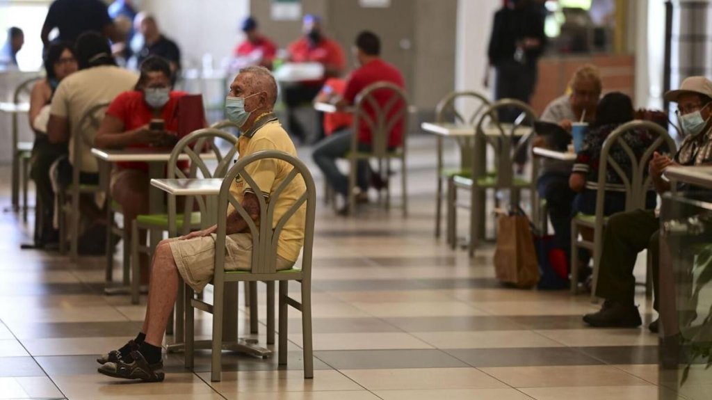  Centros comerciales de la ACCP reducir&aacute;n el aforo de sus &ldquo;food courts&rdquo; a un 50% de su capacidad 