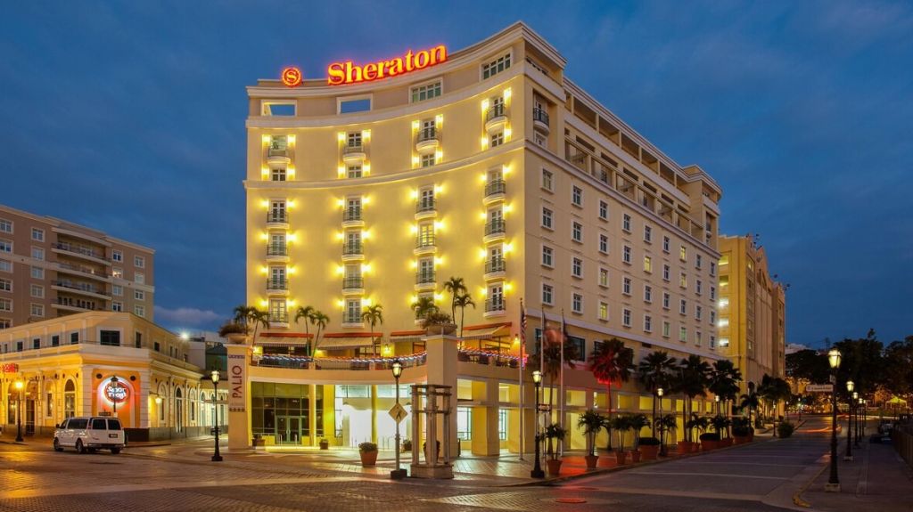  Roban joyas a cliente en Zen Spa de hotel en San Juan 
