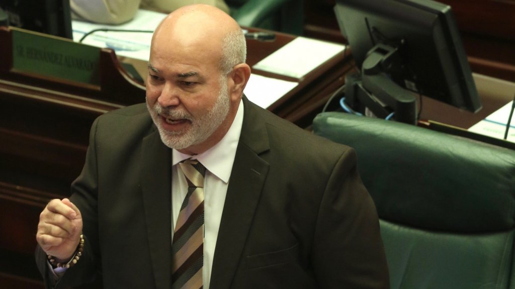  &lsquo;Johnny&rsquo; M&eacute;ndez dce que la presi&oacute;n fue la que permiti&oacute; que la Junta avalara el Bono de Navidad a empleados p&uacute;blicos 