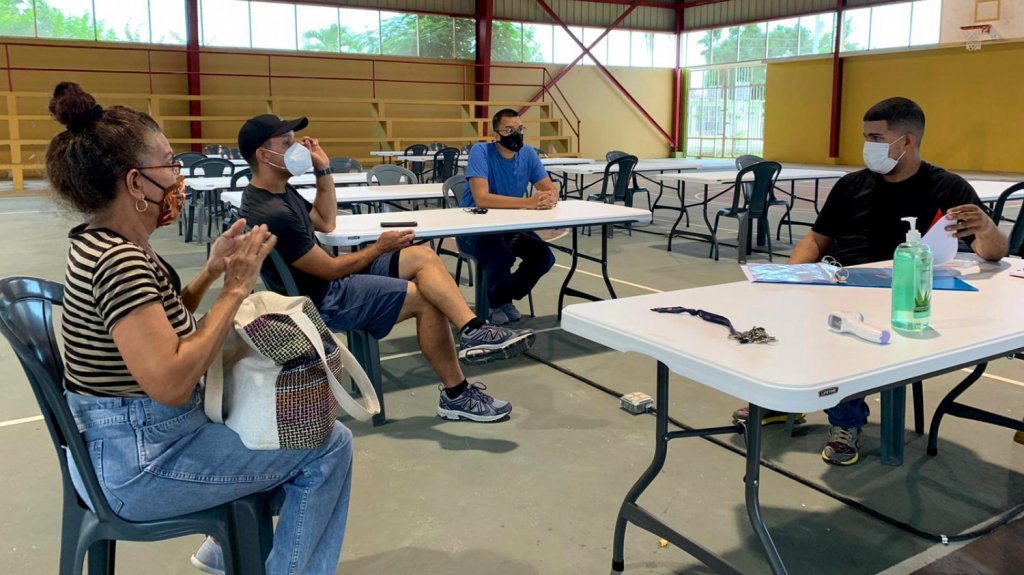  Inicia proyecto de Internet gratuito para estudiantes de una comunidad en Juana D&iacute;az 