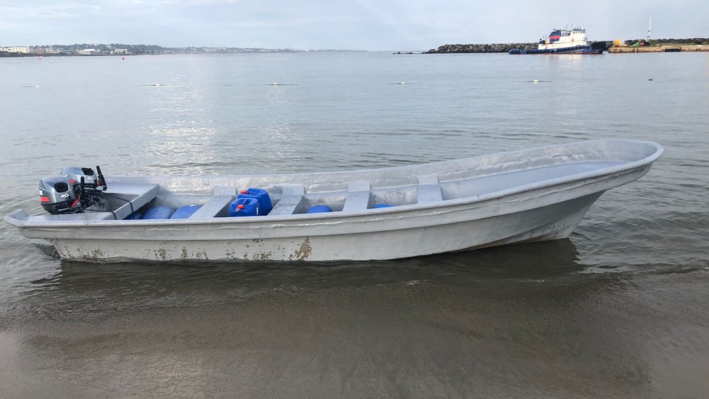  Fotos: Indocumentados llegan hasta el muelle de FURA en Arecibo y nadie se dio cuenta 