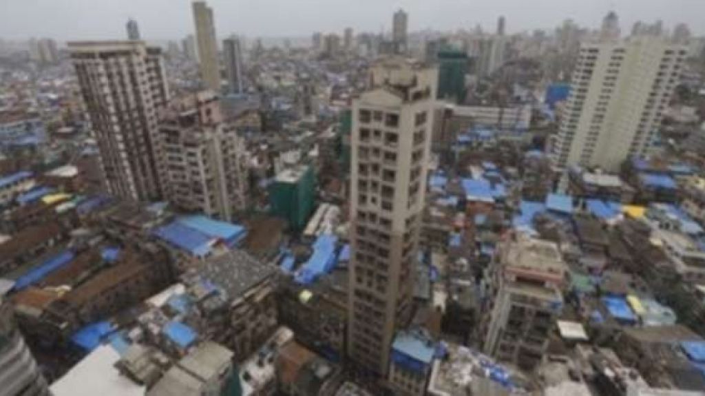  Vea video: 13 Muertos y 10 heridos en derrumbe en Bombay, mientras el rescate contin&uacute;a 