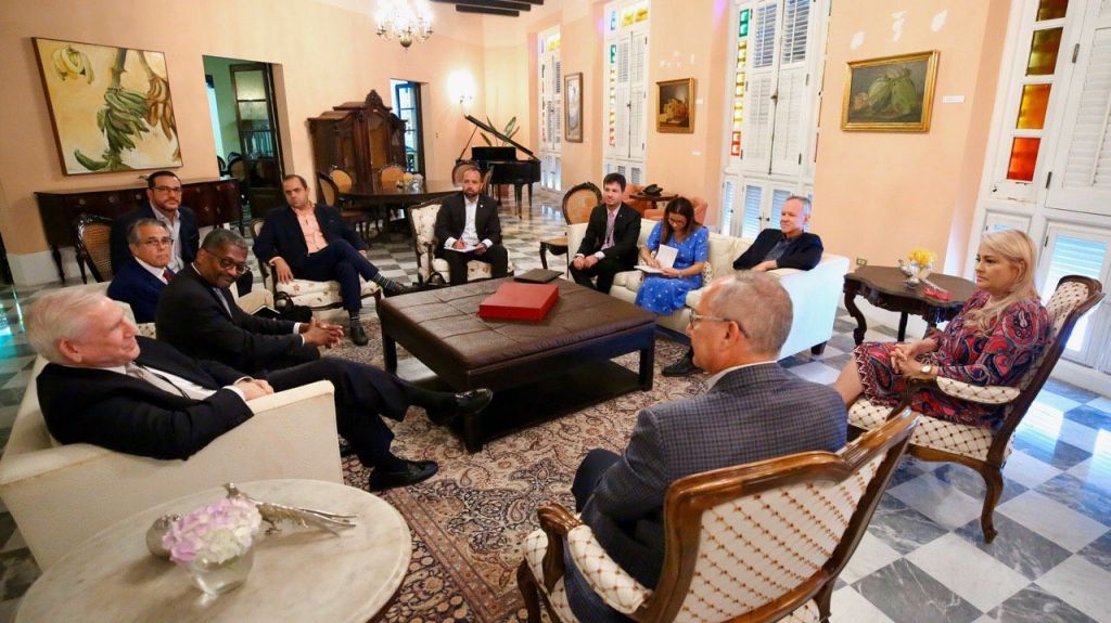  Gobernadora le pide a la AEE transparencia, pero Jos&eacute; Ortiz no puede revelar compa&ntilde;&iacute;as interesadas en privatizar 