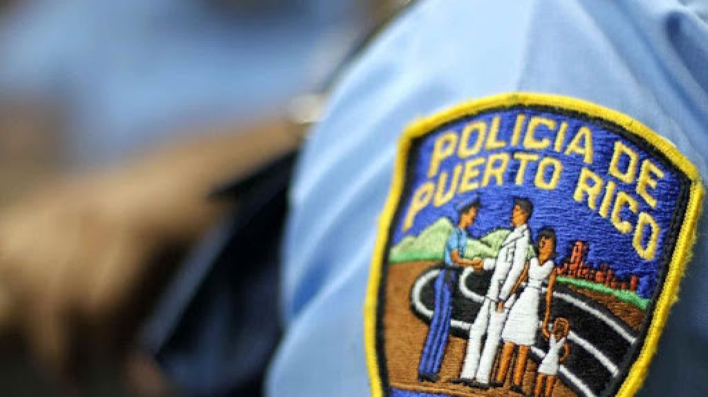  Le roban por la fuerza un auto de lujo en Guaynabo 