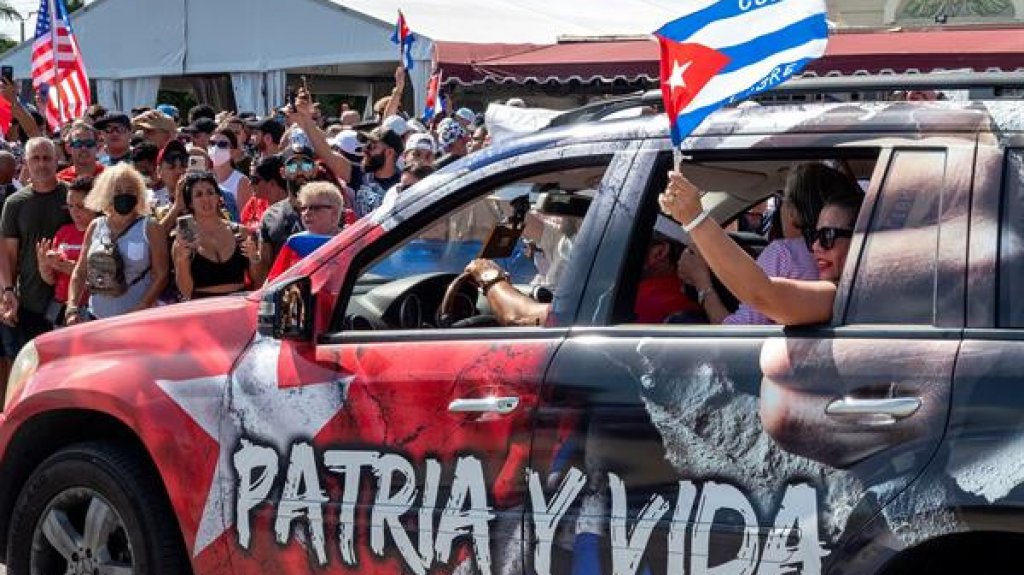  Cubanos bloquean autopista de Miami para llamar la atenci&oacute;n de EEUU 