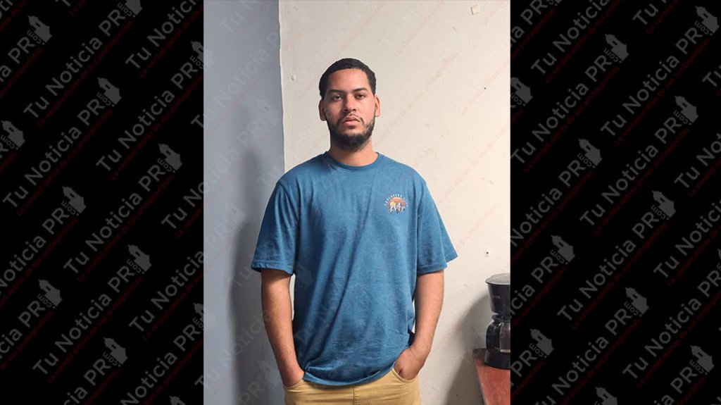  El jefe de la polic&iacute;a estatal y el jefe de la polic&iacute;a municipal en Luquillo arrestan &ldquo;caco&rdquo; que intent&oacute; asaltar el Banco Popular 