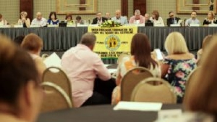 UniÃ³n de empleados proclama "non grato" al administrador de la CFSE y emite voto de huelga